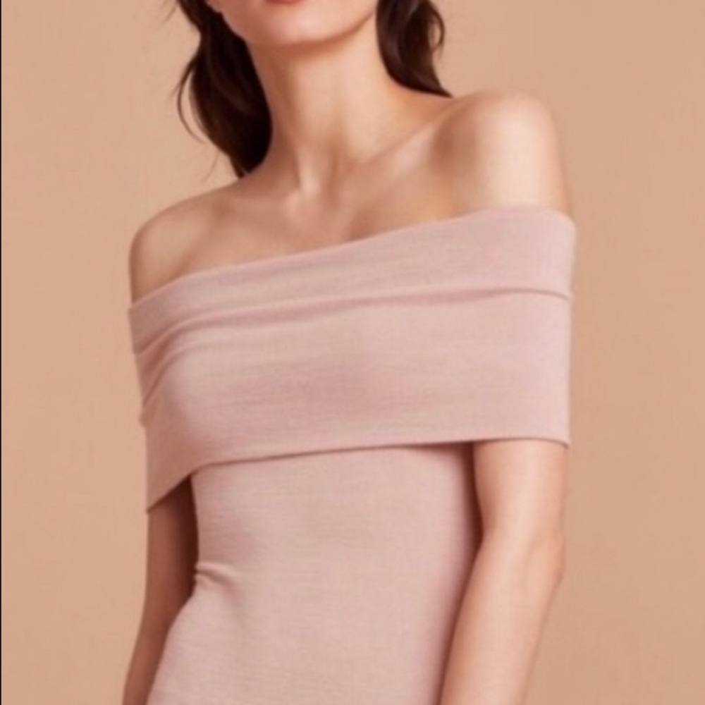 Aritzia Wilfred off shoulder blush bodysuit 🌷